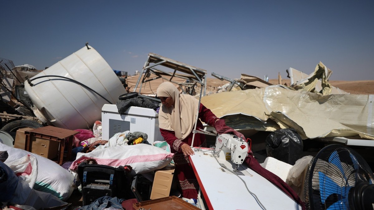 Israeli Forces Demolish Entire Palestinian Hamlet of Khirbet al-Tabban in Masafer Yatta