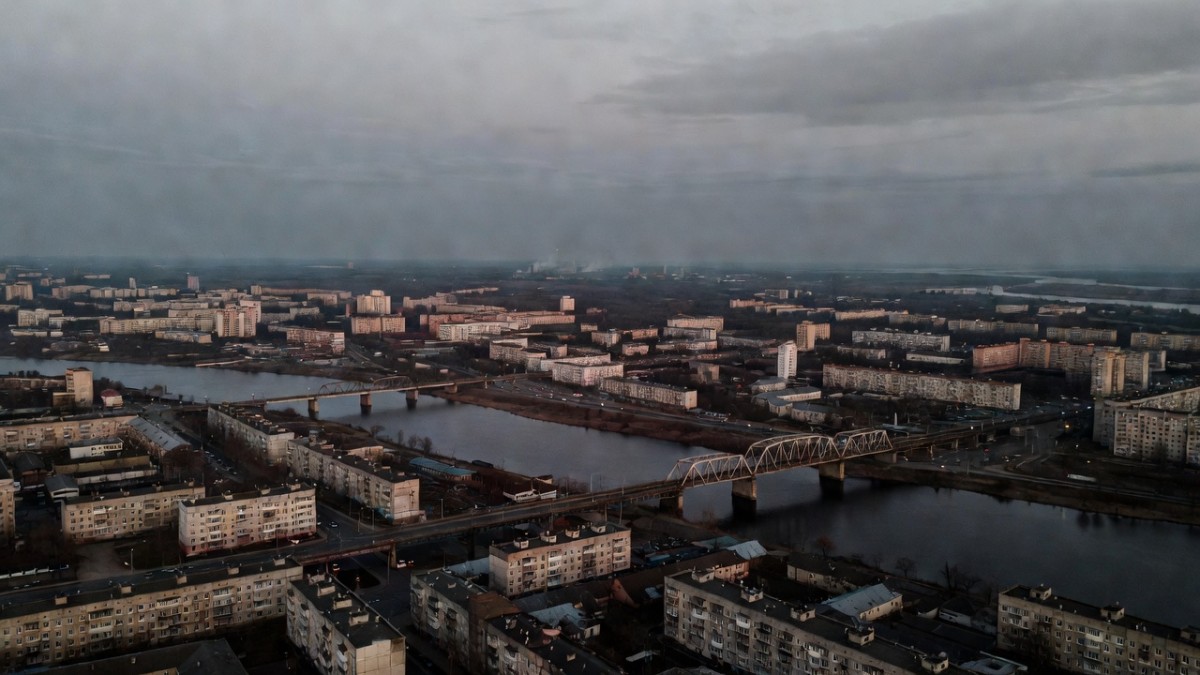Russian Forces Edge Toward Ukraine's Kramatorsk Stronghold as Donbas 'Fortress Belt' Comes Under Fire