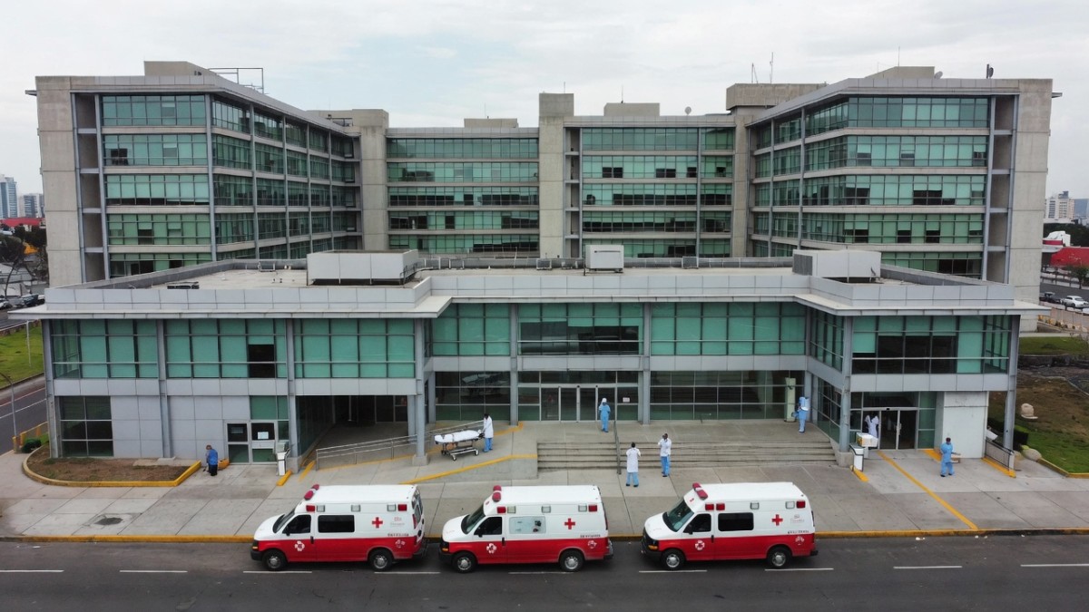 Salmonella Outbreak at Mexico City's General Hospital Sickens 135 Doctors