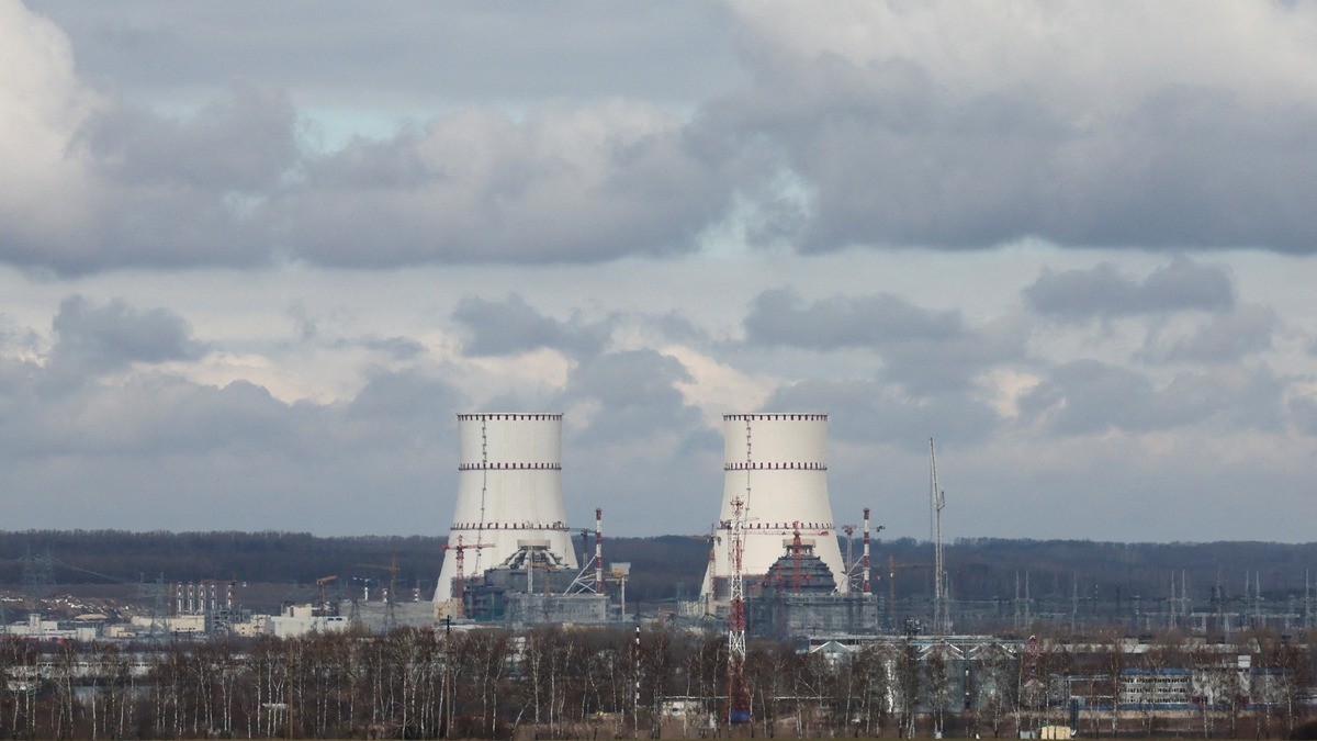 Drone Strikes Cooling Tower at Russia's Kursk Nuclear Plant Days After Energy Truce