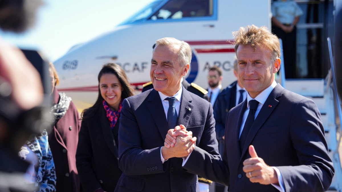 Macron Hosts Carney on French Islands Off Canada With Sovereignty and Energy on the Table