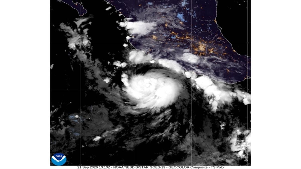 Hurricane Polo Forecast to Hit Category 5 as Mexico Extends Storm Watch to Manzanillo