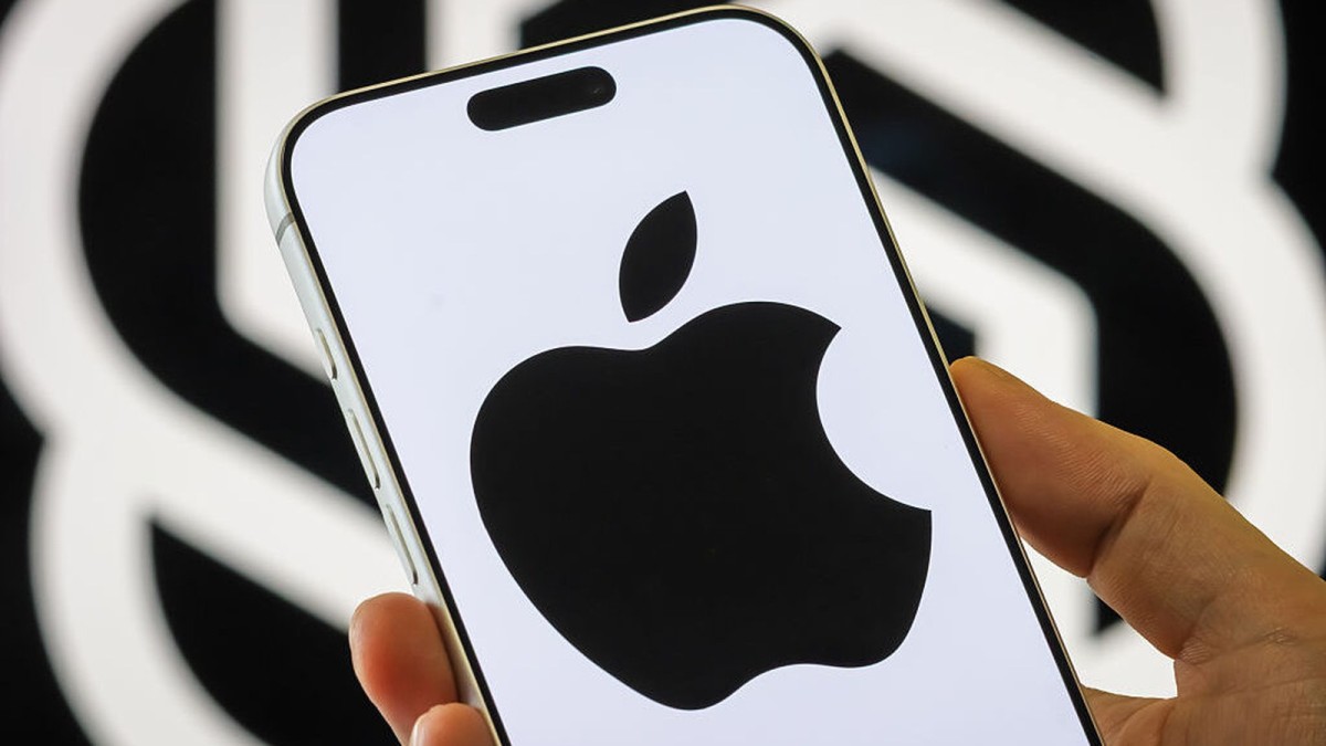 OpenAI stuck fighting Musk antitrust suit after Apple finds a way out