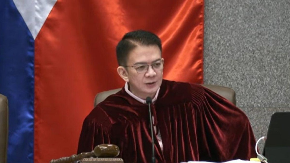 Senate impeachment court presiding officer Francis Chiz Escudero explains the two-thirds vote computation at the Senate of the Philippines in Pasay City on September 23, 2026. Photo: GMA News