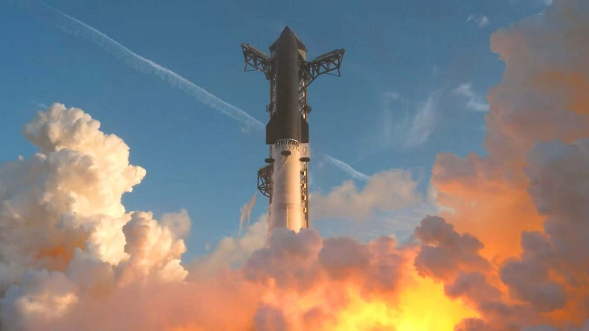 Starship Reaches Orbit for the First Time — Then SpaceX Brings It Home Early