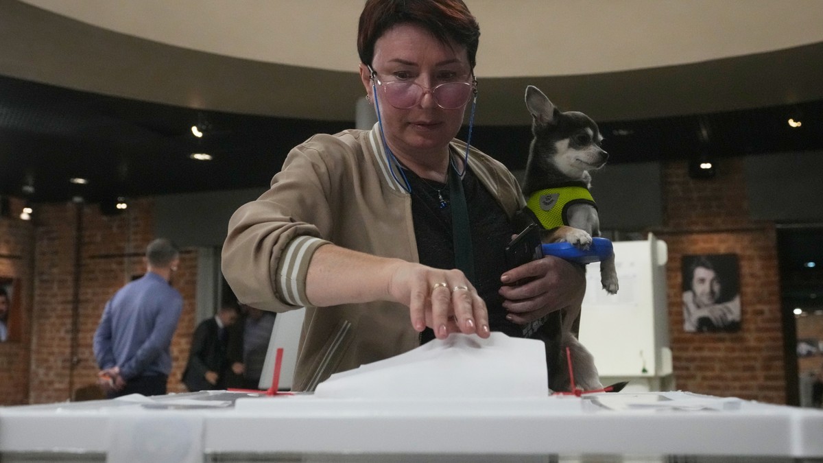 United Russia Heads for a Supermajority as Wartime Vote Sets a Turnout Record