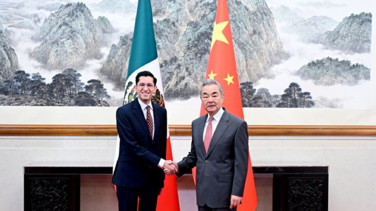 No Third Party Should Shape China-Mexico Ties, Wang Yi Tells Velasco in Beijing