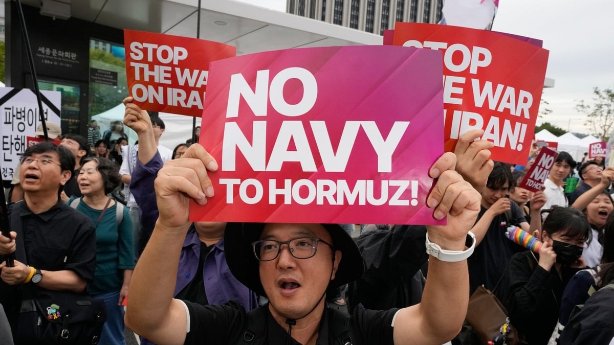 Protesters rally in Seoul against the potential deployment of South Korean troops to the Strait of Hormuz. Photograph: Ahn Young-joon/AP