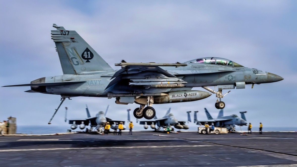 Navy: 8 Lincoln Strike Group Sailors Attempted Suicide