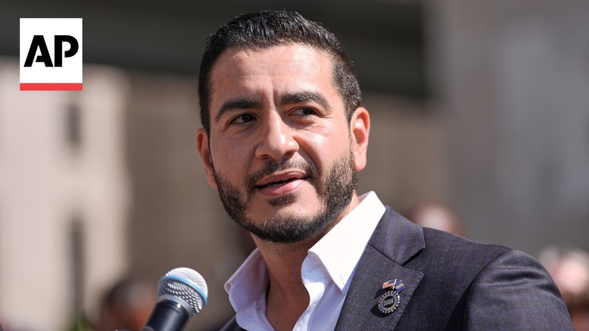 Kamala Harris Campaigns for El‑Sayed Amid Disagreements Over Gaza Policy