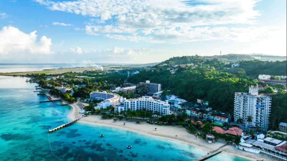 Aeroméxico will offer Mexico’s first direct flights to Jamaica and the Bahamas