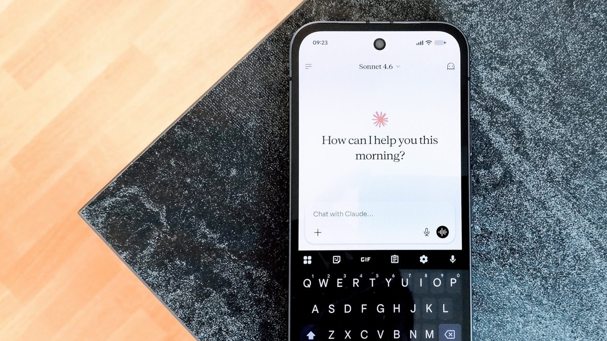 A smartphone displaying the Claude app chat interface. Photo: Android Authority