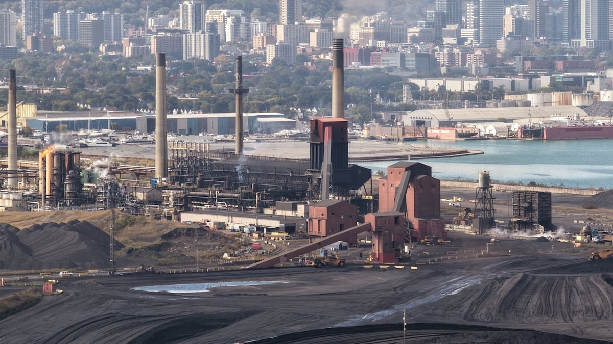 Stelco Layoffs Begin as Ottawa and Cleveland-Cliffs Head Toward Court