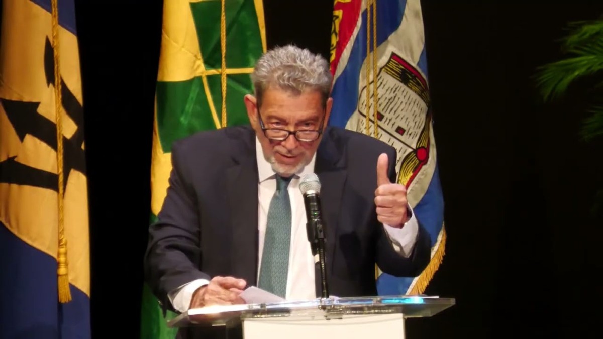 Gonsalves Urges Flexible Path for Caribbean Integration at Owen Arthur Lecture