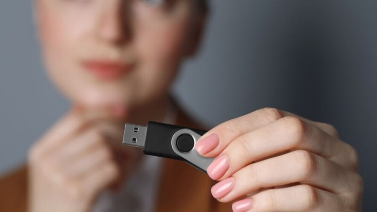 SparkyOS: Lightweight general-purpose Arch, on a pendrive