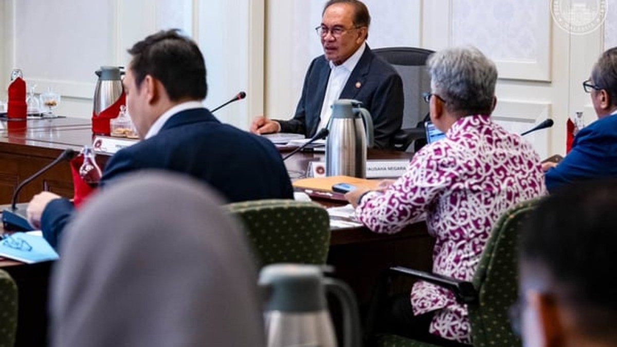 Malaysian PM Anwar Bans Civil Servants From Using Israel-developed Navigation App