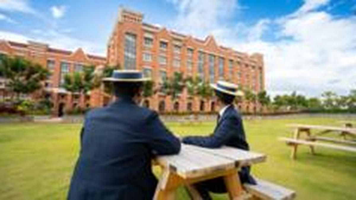 Britain's posh schools are heading to India for students and profits