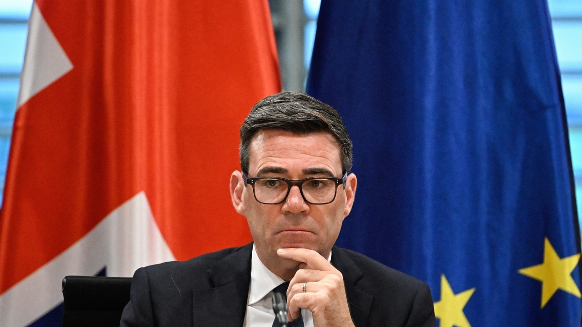 Burnham Confirms Russia Interfered in Brexit - the First UK Prime Minister to Say It