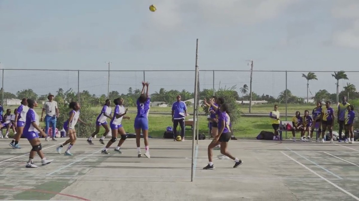 Lodge and Combermere split victories in opening under‑19 volleyball clash
