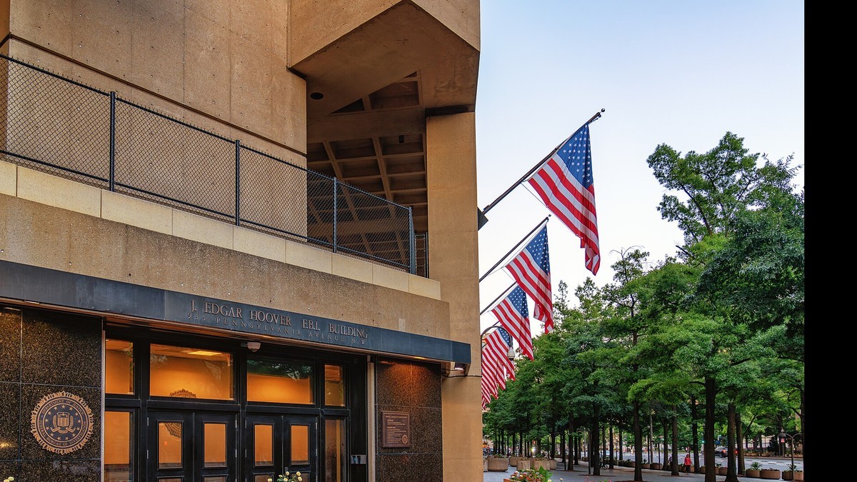 The J. Edgar Hoover Building, the FBI's headquarters at 935 Pennsylvania Avenue in Washington, D.C. Photo: Tony Webster via Wikimedia Commons, CC BY 2.0