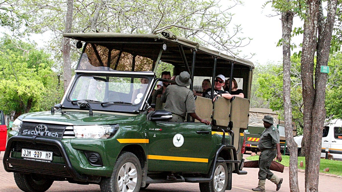 Tourists on a game drive in the Kruger National Park. Photo: Tony Carnie via Daily Maverick