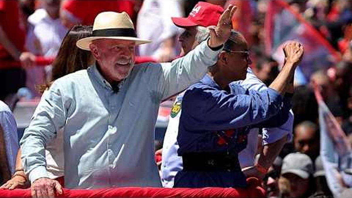 Brazil's Lula and Bolsonaro Skip Final TV Debate Ahead of Election