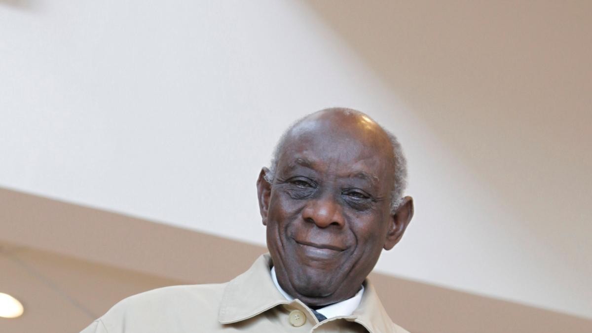 Cheikh Hamidou Kane, author of L'Aventure ambigue. Photo: Sophie Bassouls / Bridgeman Images via Le Monde