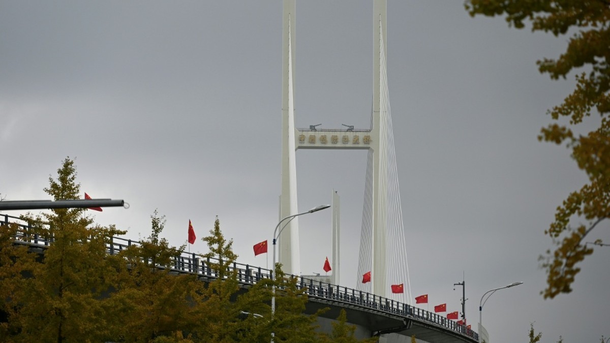 Kim Jong Un Crosses Into China on a Bridge That Waited Twelve Years