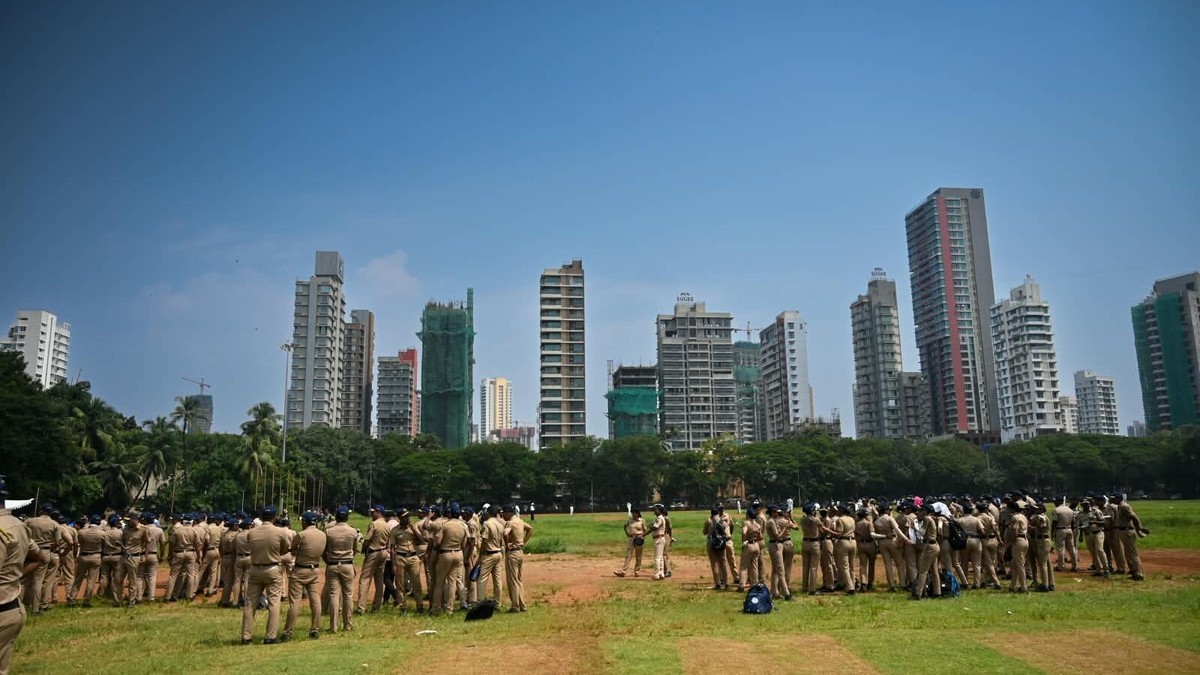 Police personnel assembled on the ground at Shivaji Park in Mumbai ahead of the Cockroach Janta Party protest. Photo: Hindustan Times