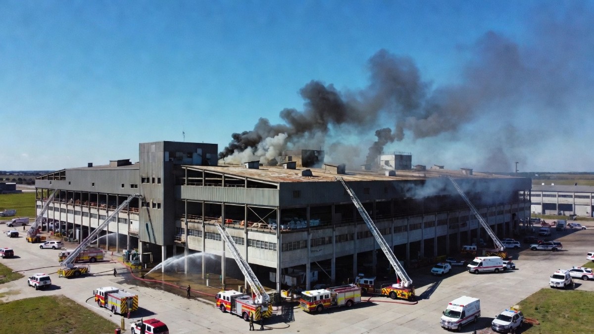 Four dead and dozens injured as fire engulfs Canadian military base