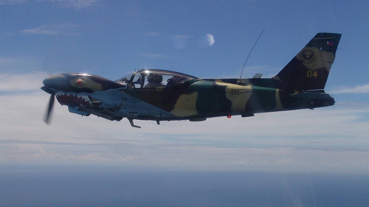 A Philippine Air Force SF-260 trainer aircraft in flight. Photo: Philippine Air Force via Wikimedia Commons, public domain.