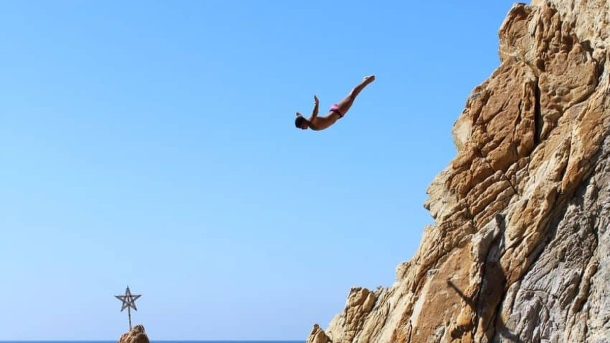 From Elvis to the Ariels: Acapulco’s cliff divers step out of the postcard to find their voice