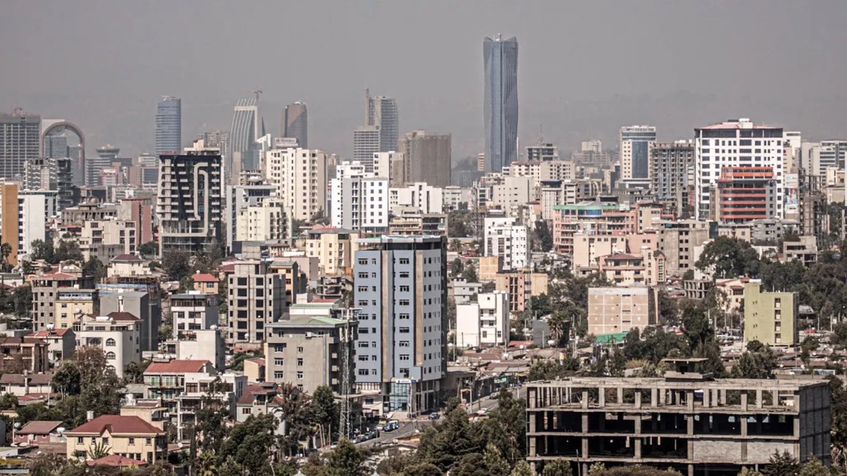 Ethiopia and Eritrea Sever All Diplomatic Ties as Blasts Reach the Capital
