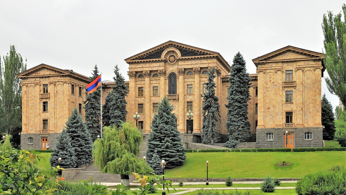 The National Assembly of Armenia building in Yerevan. Photo: Marcin Konsek / Wikimedia Commons, CC BY-SA 4.0