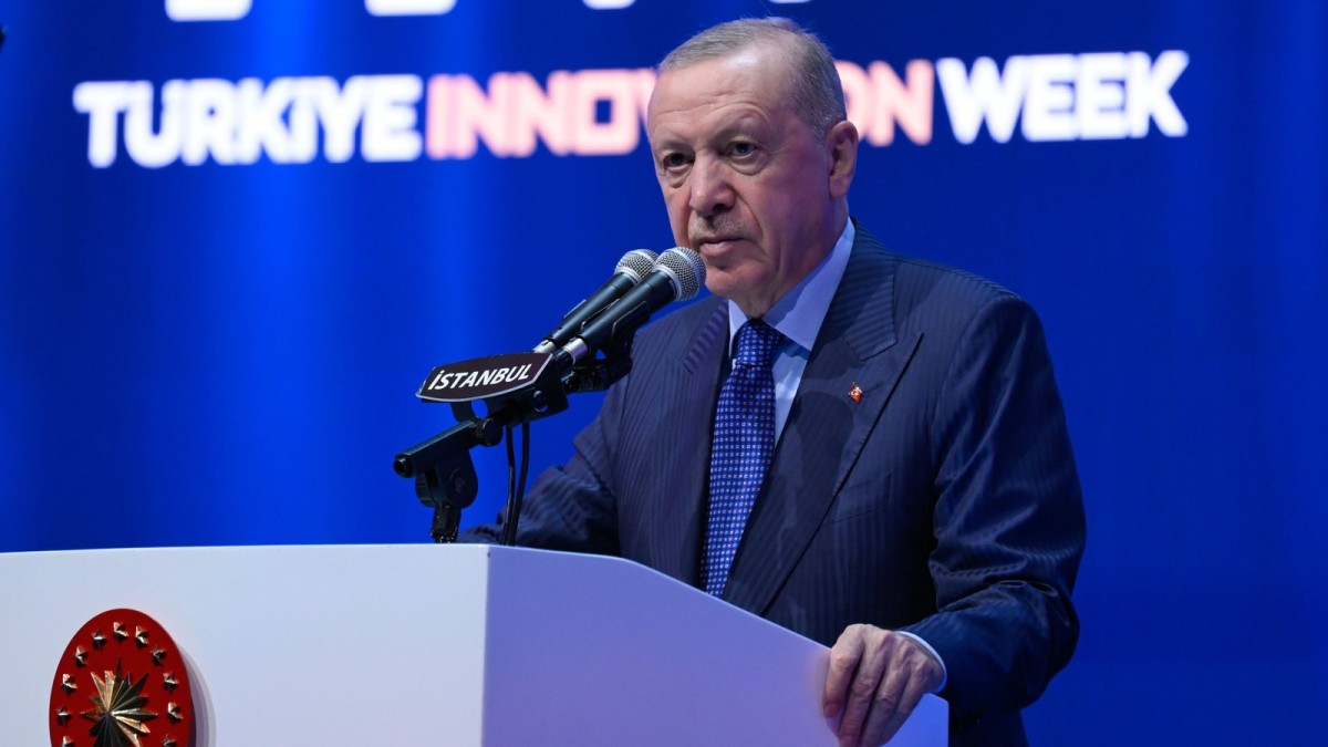 Erdoğan lists 3 priorities as authorities handle fund turmoil