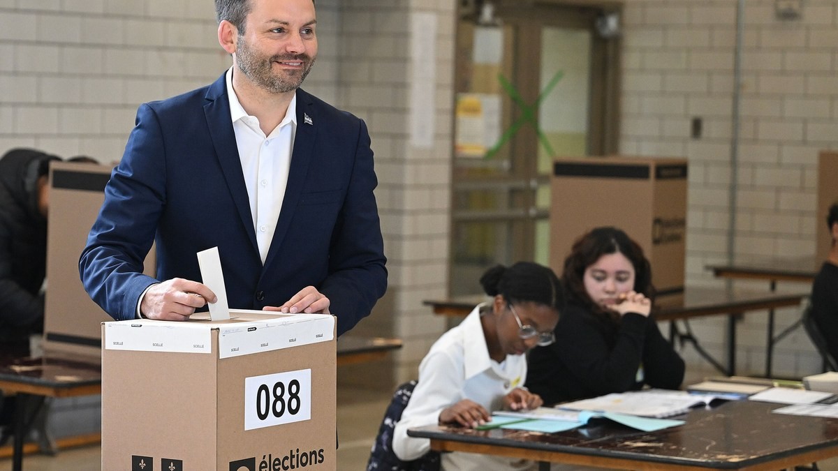 Quebec Elects a Separatist Premier, and Hands Him Half a Mandate