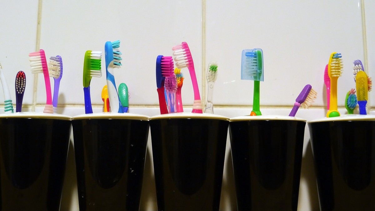 Illustrative file photograph: children's toothbrushes. This is not the recalled product. Photo: Poulpy via Wikimedia Commons, CC BY-SA 3.0