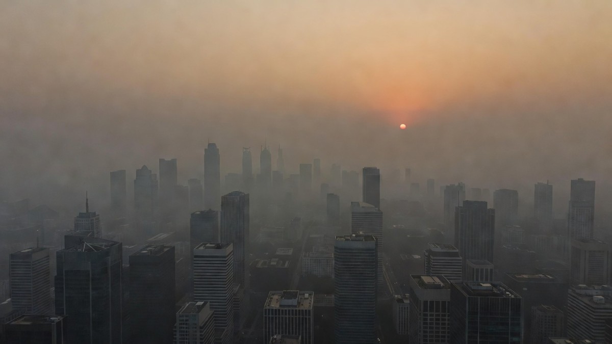Singapore Considers Legal Action Over Indonesian Haze as PM2.5 Peaks